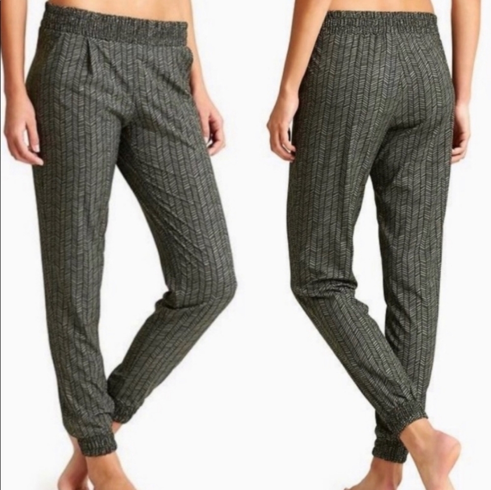Athleta Women's Aliso Lightweight Chevron Print Jogger Size 6 Pull On Stretchy